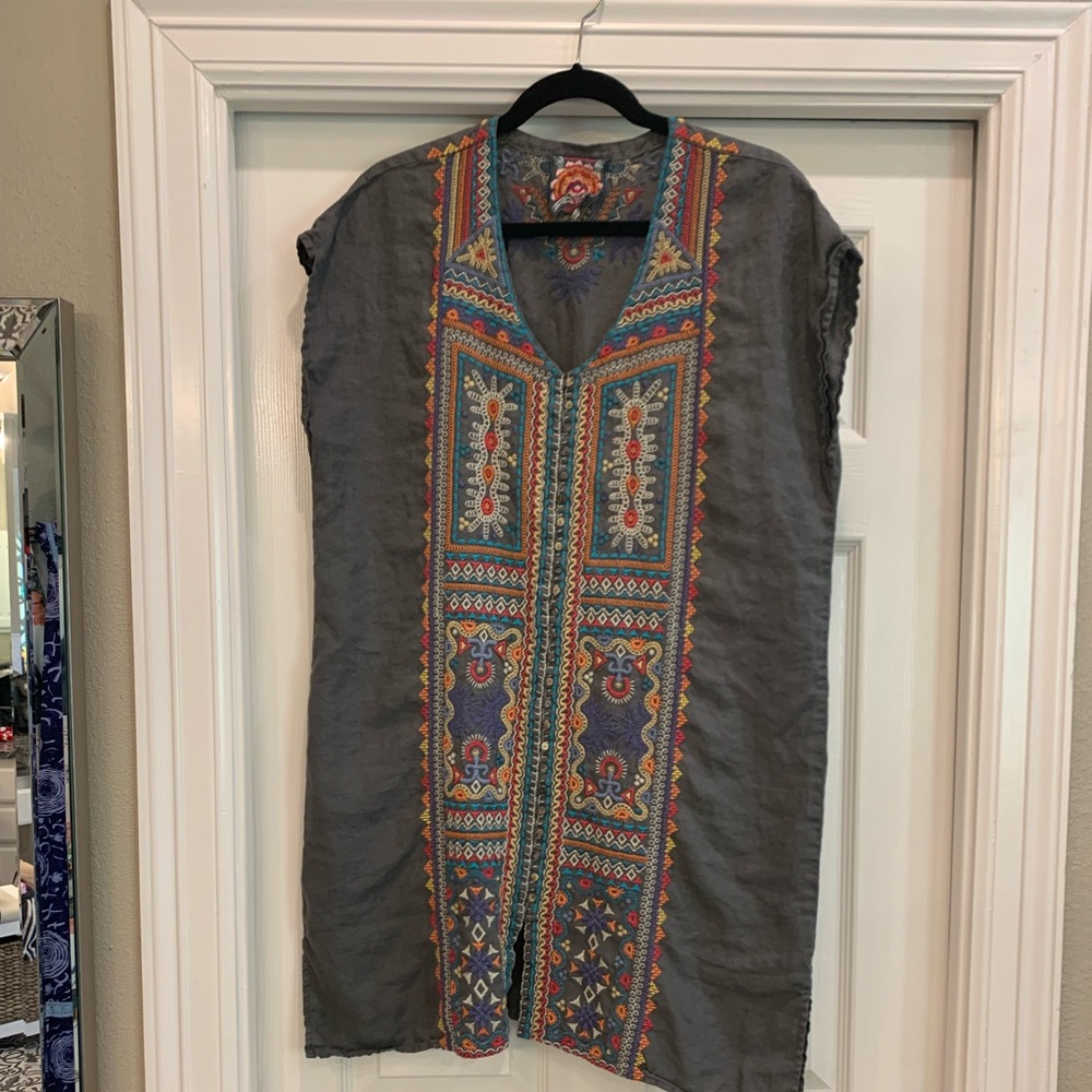 Johnny was linen dress size large.